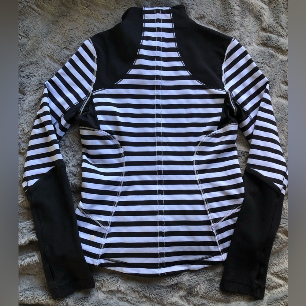 [LULULEMON] Forme Jacket - Picture 2 of 13